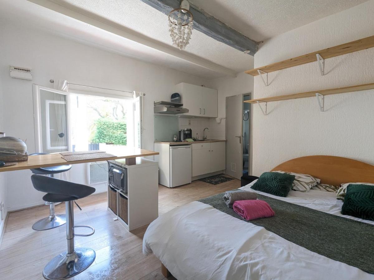 Studio Avec Parking Tout A Pied Et Calme Bandol Exterior photo